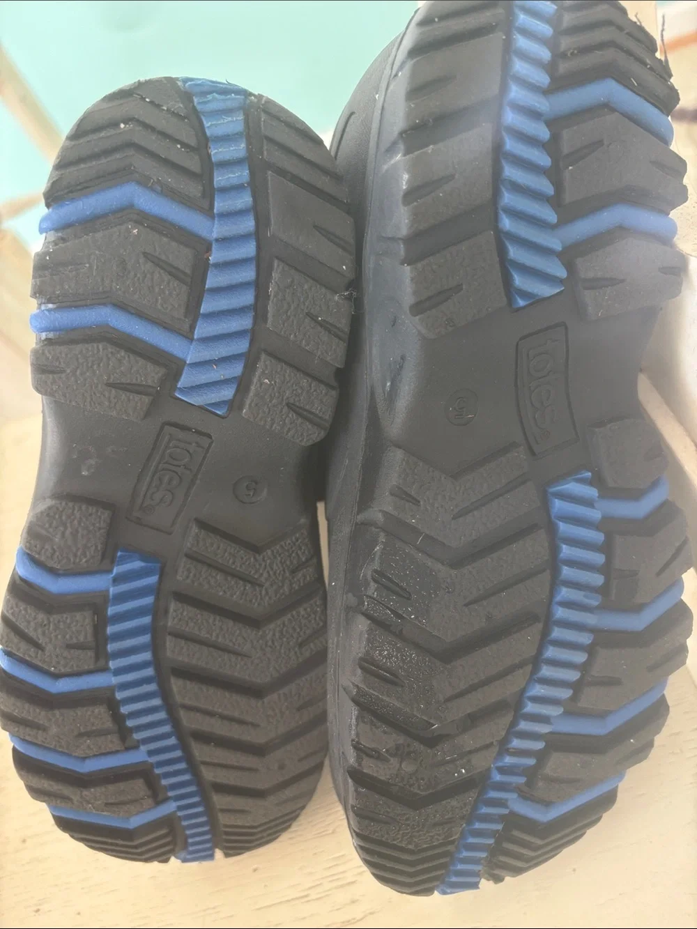 totes Kids' Black and Blue Insulated Snow Boots